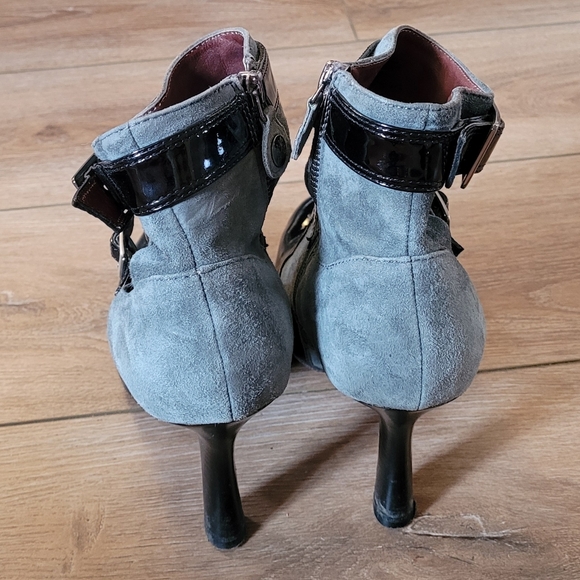 Modern Vintage Heeled Blue Suede Patent Booties - Picture 3 of 6